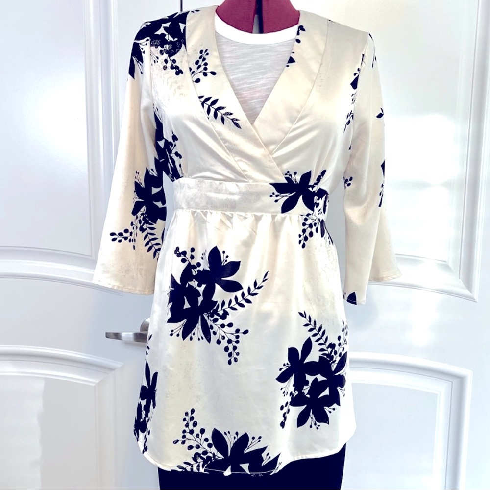 NWOT THX collection floral tunic blouse size Various